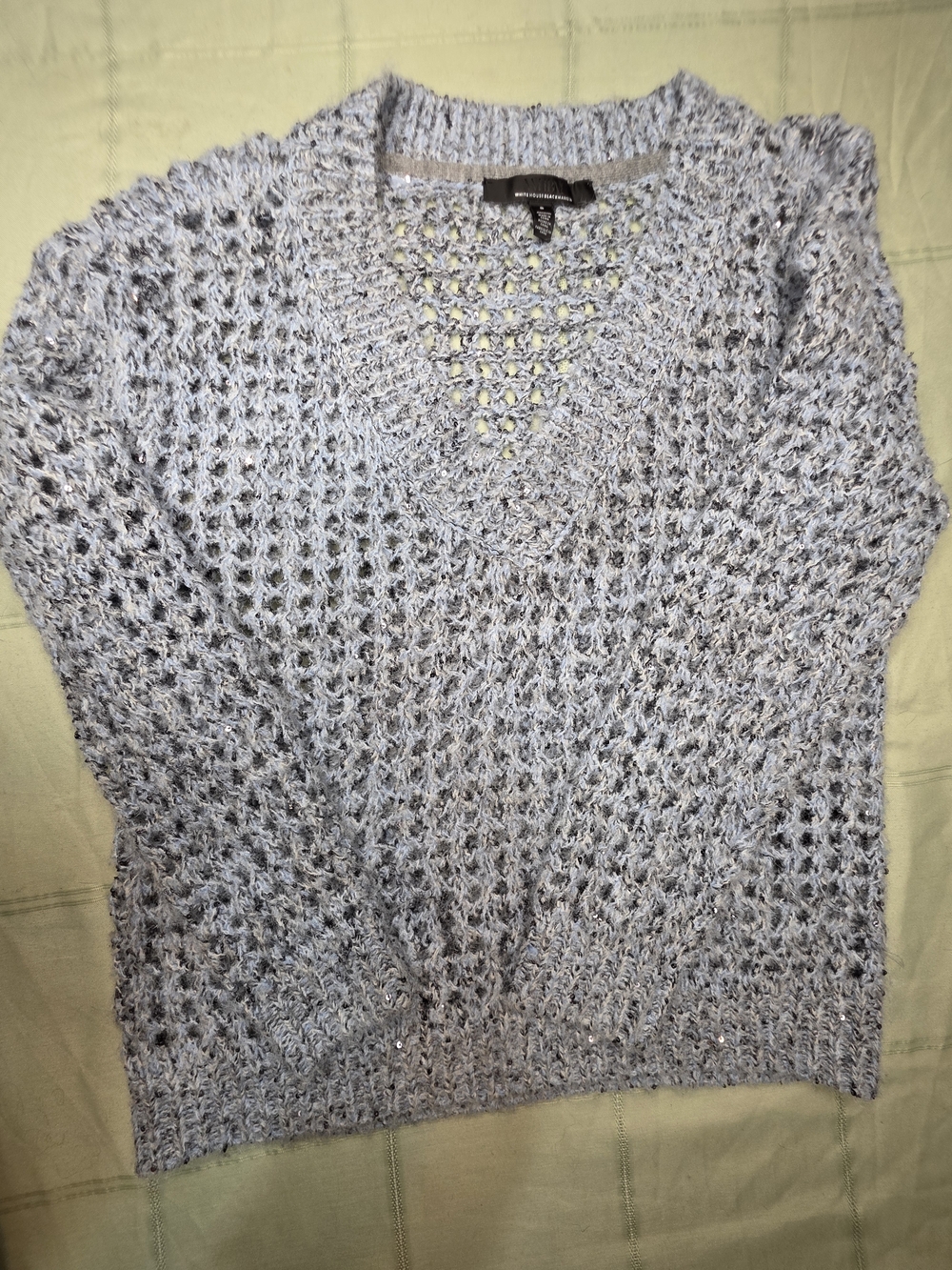 WHBM White House Black Market Petite Textured Fairy V-Neck Sequin Pullover Small